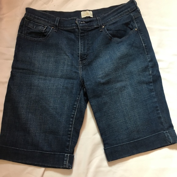 Levi's Pants - Levi Strauss Bermuda shorts size 10